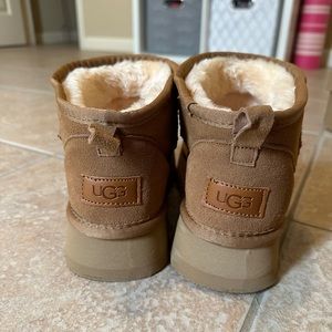 UGG Ultra Mini Platform